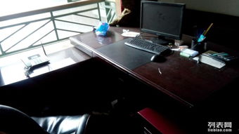 成都辦公設(shè)備轉(zhuǎn)讓 九成新會議桌、打印機(jī)、保險柜、電腦等齊全